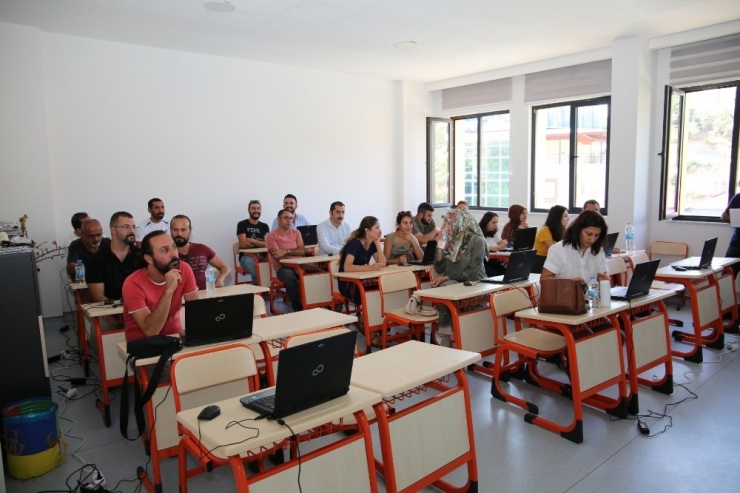 Tunceli’de "Soru-yorum" Projesi