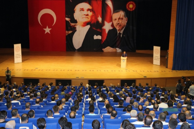 Vali Güzeloğlu Ve Milli Eğitim Müdürü Taşçıer Okul Müdürleriyle Bir Araya Geldi