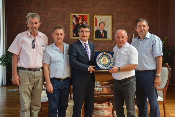 Askf’dan Rektör Taş’a Ziyaret