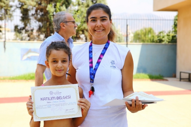 Aydın’da 3 Bin Çocuk Yüzme Öğrendi