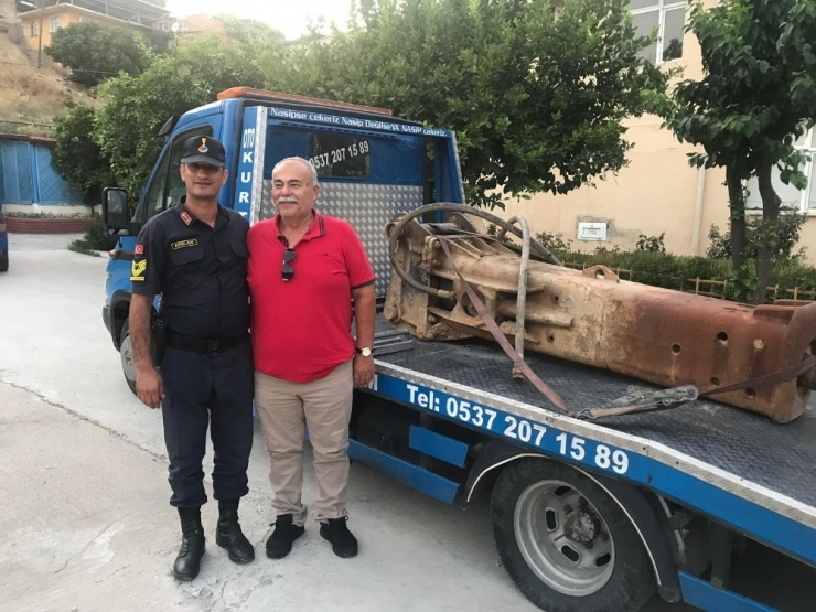 Çalınan İş Makinesi Ekipmanları Satılamadan Yakalandı