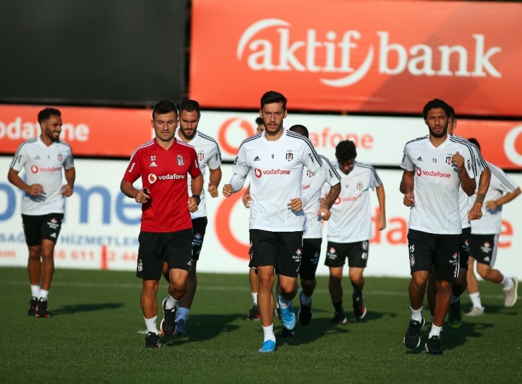 Mohamed Elneny, Beşiktaş İle İlk Antrenmanına Çıktı