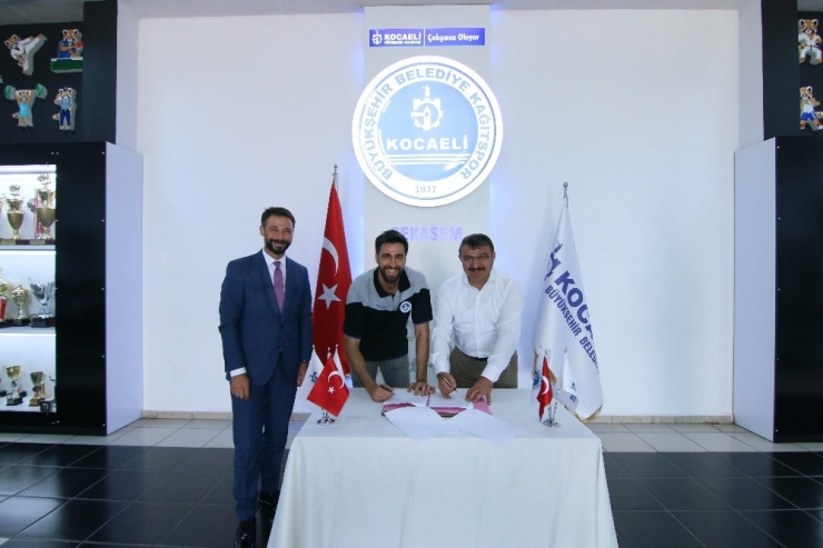 Kağıtspor Basketbol’da İmzalar Atıldı