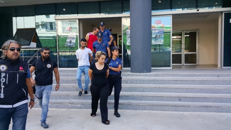 Bursa’daki Şafak Operasyonu... 2 Otobüsle Adliyeye Götürüldüler