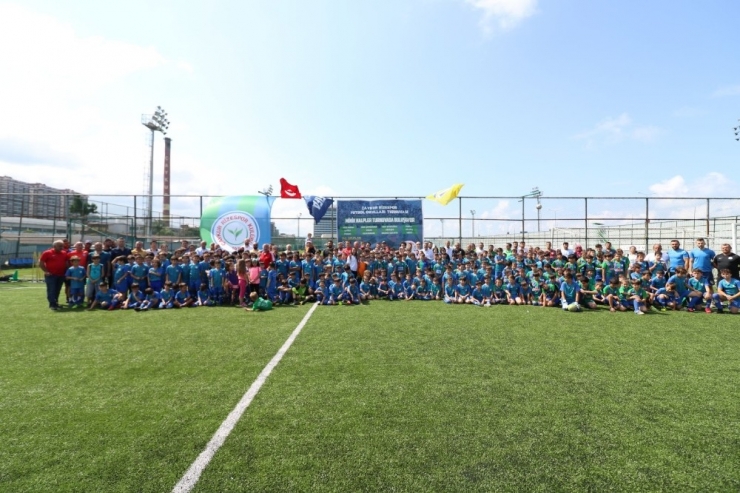 Yeşil Mavili Minikler Sahaya Çıktı