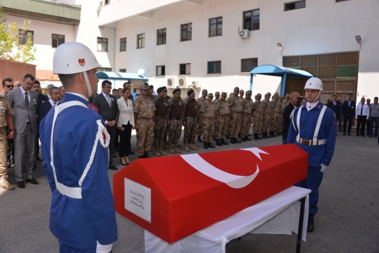 Erzurum’daki Kazada Yaralanan Uzman Çavuş Hayatını Kaybetti