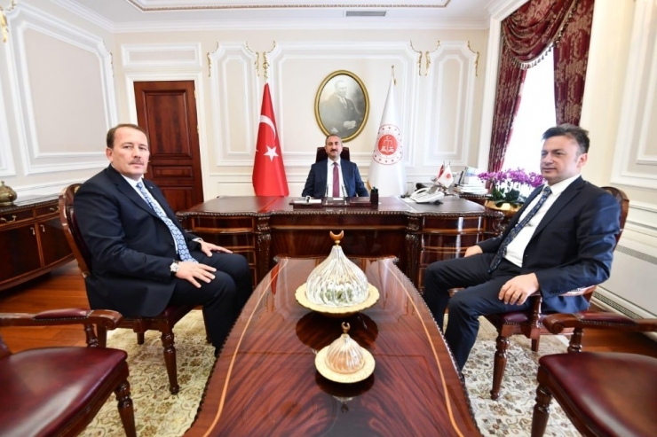 Rektör Şenocak’tan Bakanlar Pakdemirli Ve Gül’e Ziyaret