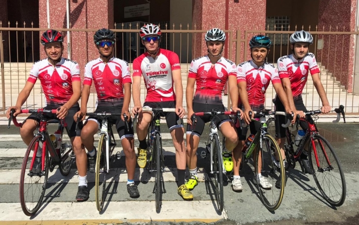 Fiberli Antalyaspor Madalya İle Döndü