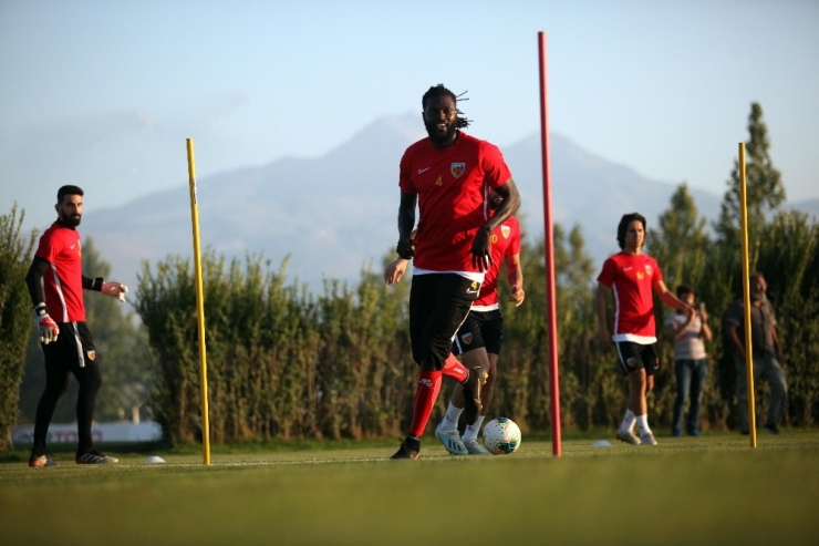 Kayserispor’un Rakibi Adanaspor