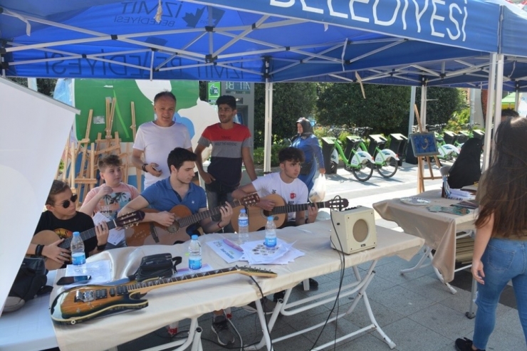 İzmek Tanıtım Günleri Başladı