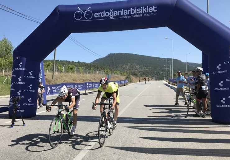 Bisikletçiler, Kastamonu Entegre’nin 50. Yıl Şenliğinde Yarıştı