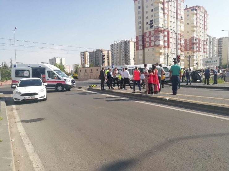 Kayseri’de 3 Aracın Karıştığı Kazada Çok Sayıda Yaralı Var