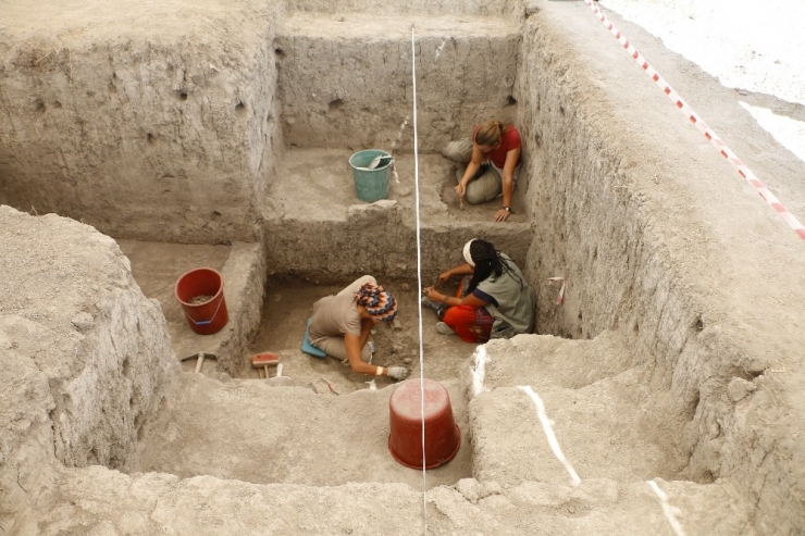 Çatalhöyük’ün Atası Boncuklu Höyük Turizme Kazandırılıyor