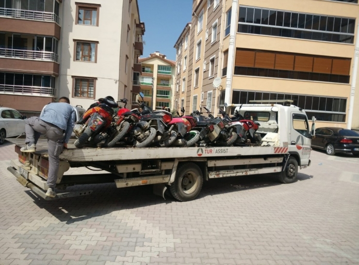 Kulu’da Ekipler Plakasız Motosikletlere Göz Açtırmıyor