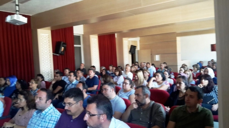 Kütahya’da Öğretmenlere Hizmet İçi Eğitim Semineri