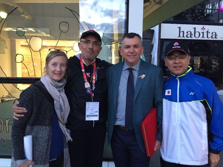 İkinci Hayatlar İçin Yarıştı