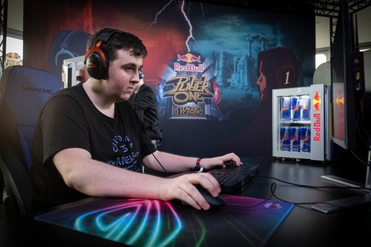 Red Bull Player One ‘Teke Tek’ League Of Legends Turnuvası Gamex’te