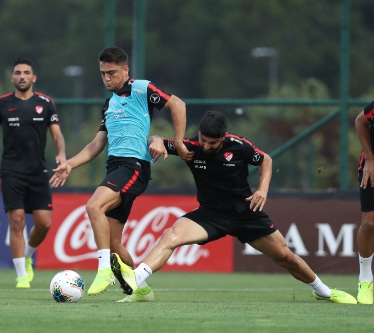 Antrenmanda Sakatlanan Cengiz Ünder Kadrodan Çıkarıldı