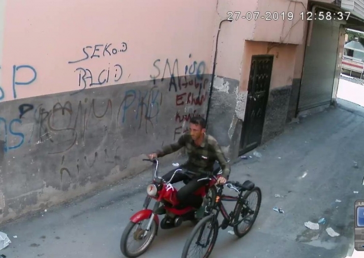 Çaldığı Bisikletle Pazarcının Parasını Çaldı