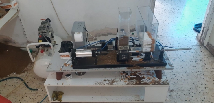 Evini Kaçak Sigara İmalathanesine Çevirmiş