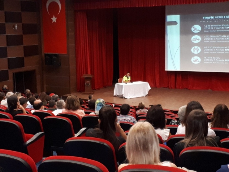 Öğretmenlere Trafik Güvenliği Ve Eğitimi Semineri