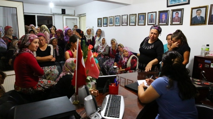 100 Kadın Anıt Ağacın Altında Tezgah Açıp Para Kazanacak