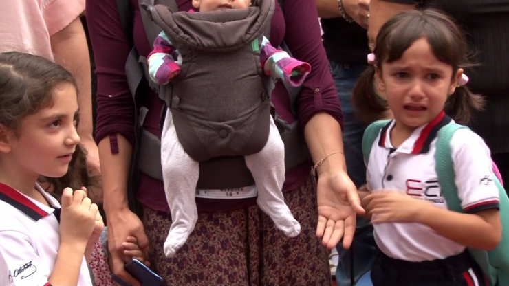 Minikler Uyum Haftasına Gözyaşları İle Başladı
