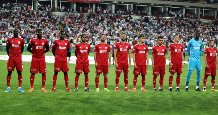 Sivasspor İle Adana Demirspor Hazırlık Maçı Yapacak