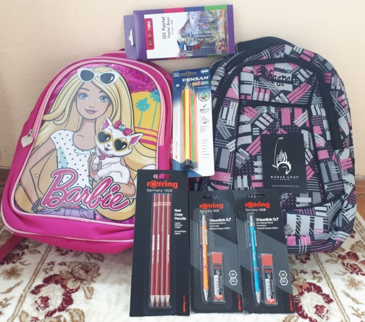 Duyarlı Öğretmen İhtiyaç Sahibi Öğrencileri Sevindiriyor