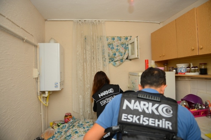 Eskişehir Narkotik Polisinden Dev Bir Operasyon Daha