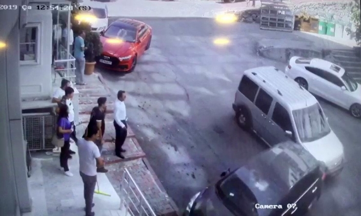 Sultangazi’de Kayan Araç Güvelik Kamerasında