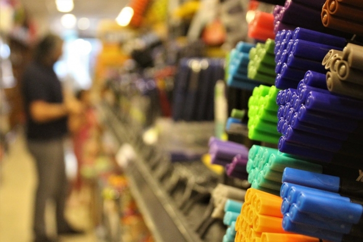 Kırtasiyelerde Okul Alışverişi Hareketliliği Başladı