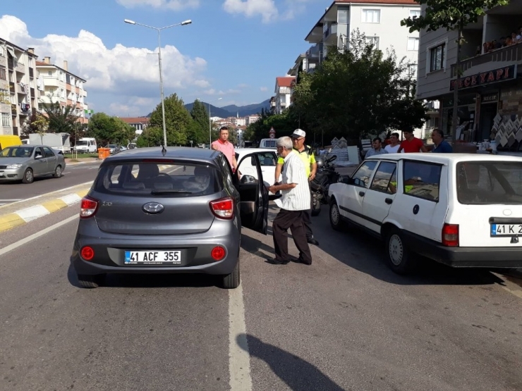 Otomobilin Çarptığı Bisikletli Çocuk Yaralandı