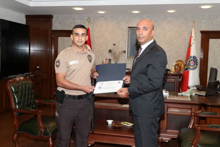 Gasp Zanlısını Yakalayan Mahalle Bekçilerine Ödül