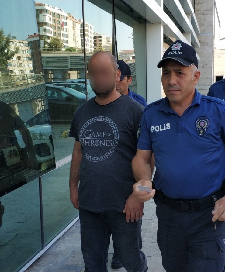 Kavgada Isırdığı Kulağı Kopardı