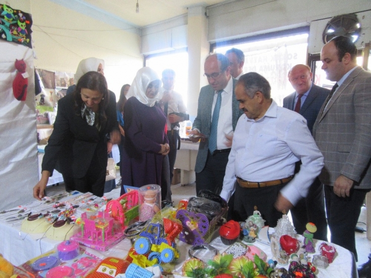 Bu Kermes Sokak Hayvanları Yararına