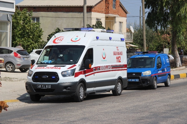 26 Yaşındaki Genç Kadın Evinde Bıçaklanarak Öldürüldü