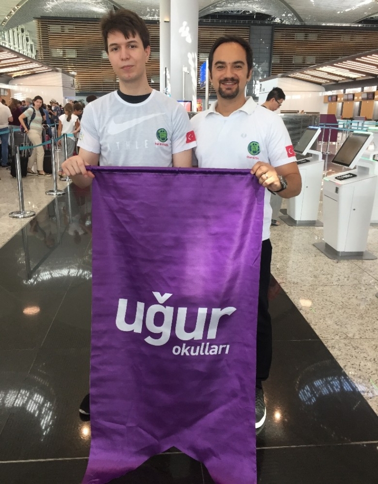 Uğurlu Okulları Öğrencisi Ege Beytekin, Güney Kore’den 2 Ödül İle Döndü