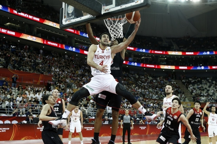 12 Dev Adam’ın Rakibi Karadağ