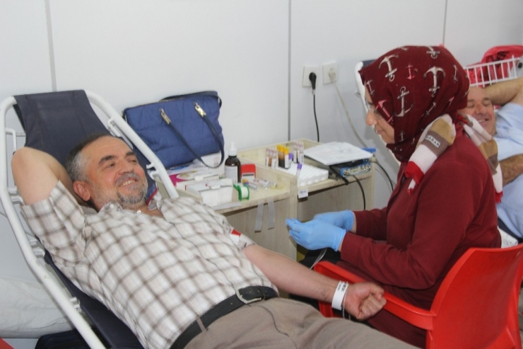 Şuhut’ta Kan Bağışına Yoğun İlgi