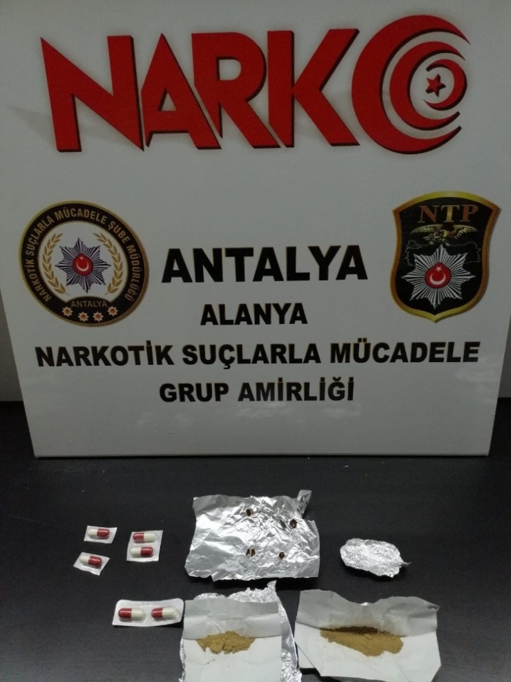 Alanya’da Şüpheli Araçtan Uyuşturucu Çıktı