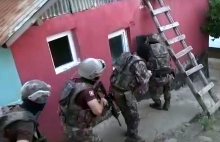 Bingöl’de 250 Polisin Katılımıyla Uyuşturucu Operasyonu: 28 Gözaltı