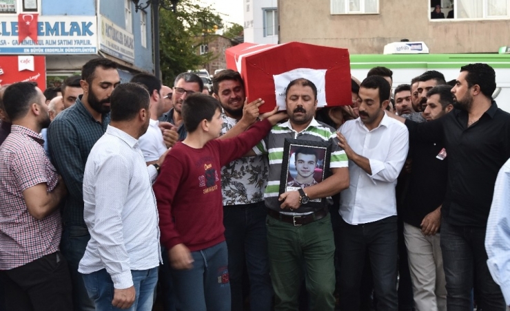 Özel Hareket Polisi Muhammed Mert Altaş Memleketi Ahlat’ta Toprağa Verildi