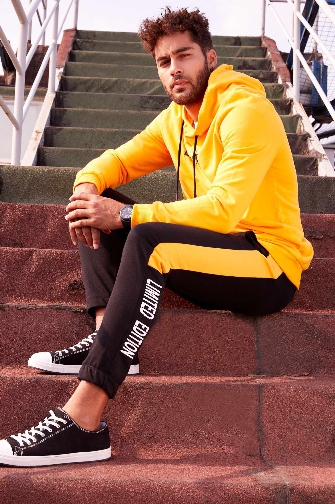 Defacto Üniversite Öğrencileri İçin Spor Ağırlıklı Kampüs Koleksiyonu Hazırladı