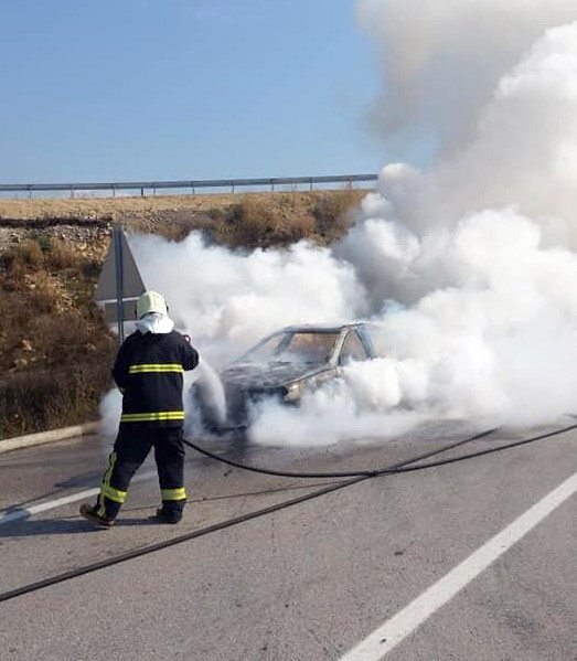 Seyir Halindeki Otomobil Yandı