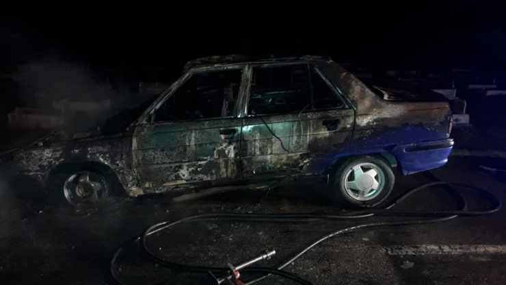 Seyir Halindeki Otomobil Küle Döndü