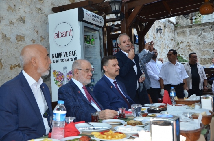 Saadet Partisi 2. Belediye Başkanları Toplantısı