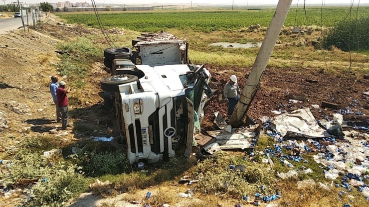 Kamyonetle Çarpışan Tır Takla Attı: 1 Yaralı