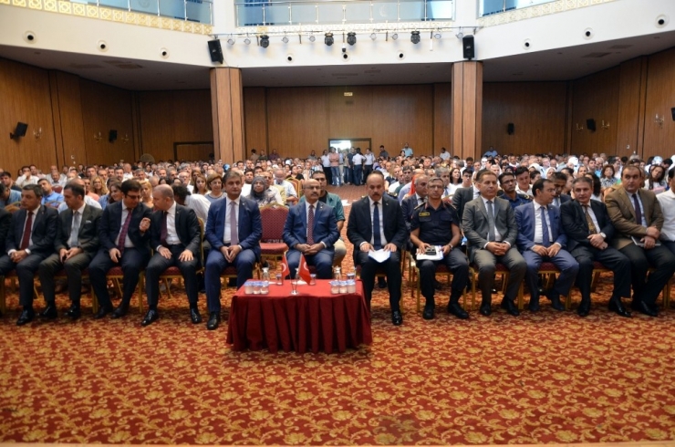 Vali Demirtaş: "Eğitimde Adana’yı Bir Numara Yapmalıyız"