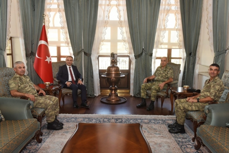 Komutanlardan, Vali Soytürk’e Ziyaret